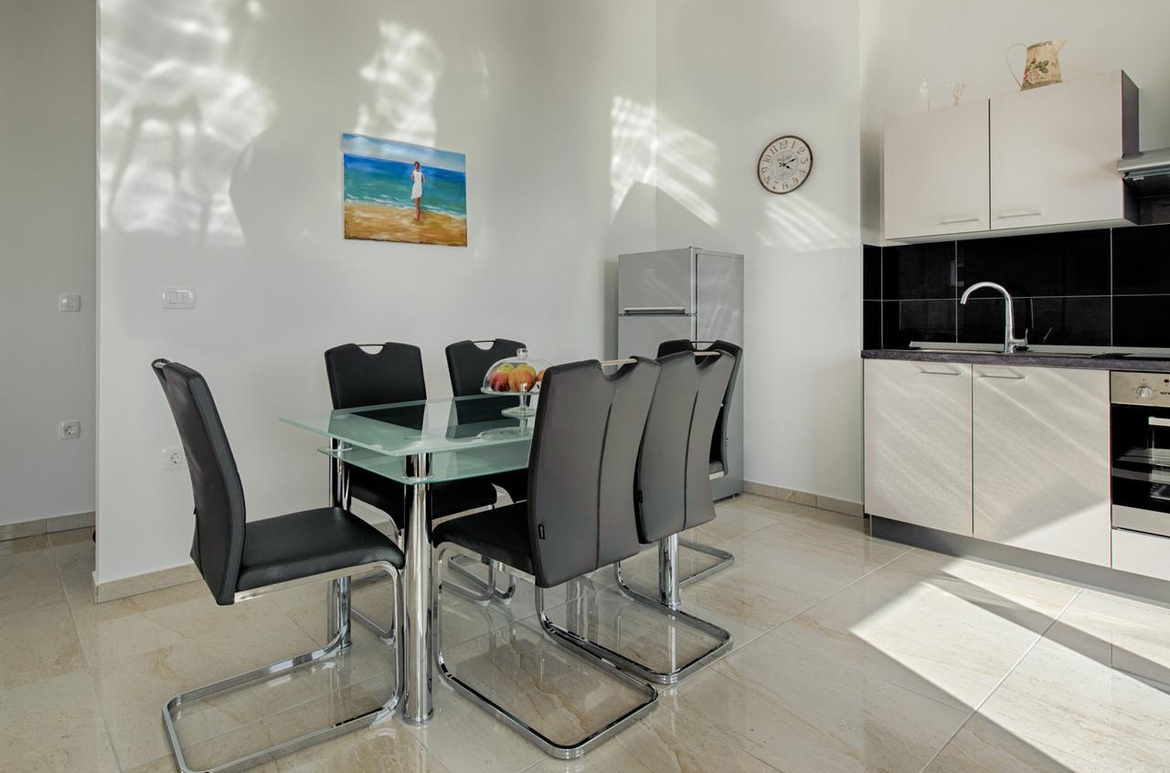 Cezar Luxury Apartment Omiš Zewnętrze zdjęcie